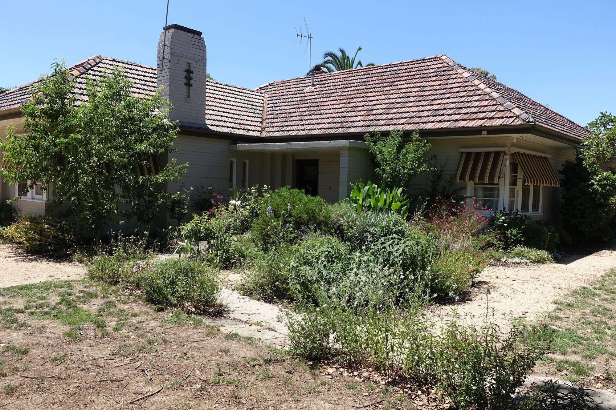 Benson House & Benson Lodge Benalla Exterior photo